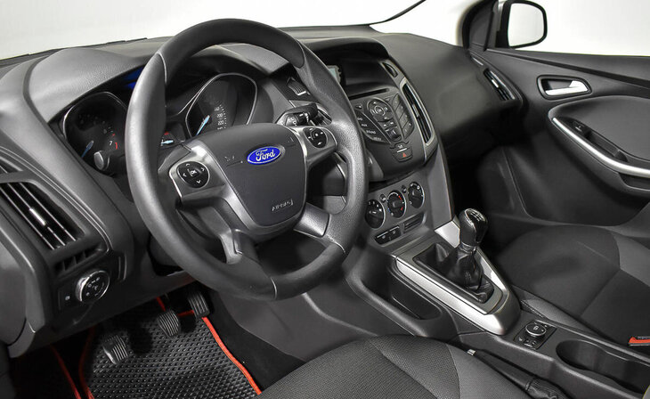 Ford Focus - Фото 10