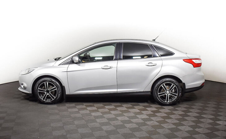 Ford Focus - Фото 2