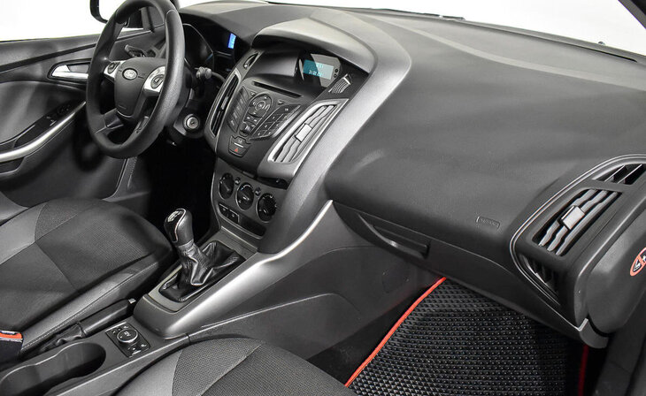 Ford Focus - Фото 8