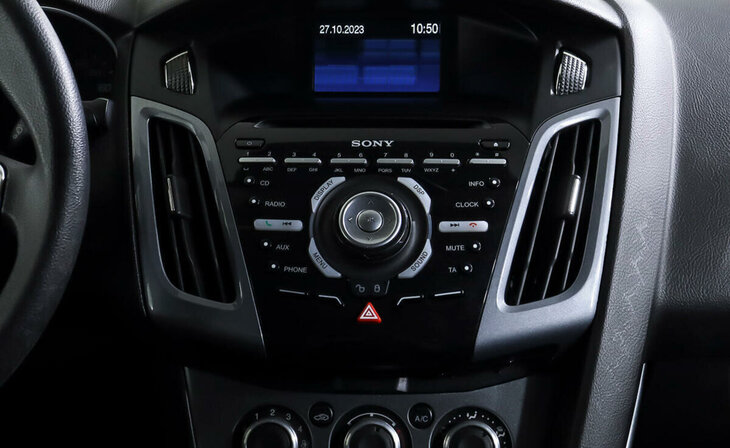 Ford Focus - Фото 12