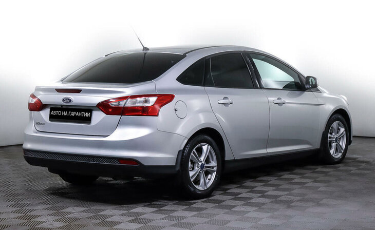 Ford Focus - Фото 4