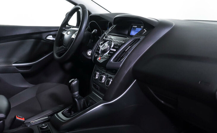 Ford Focus - Фото 8