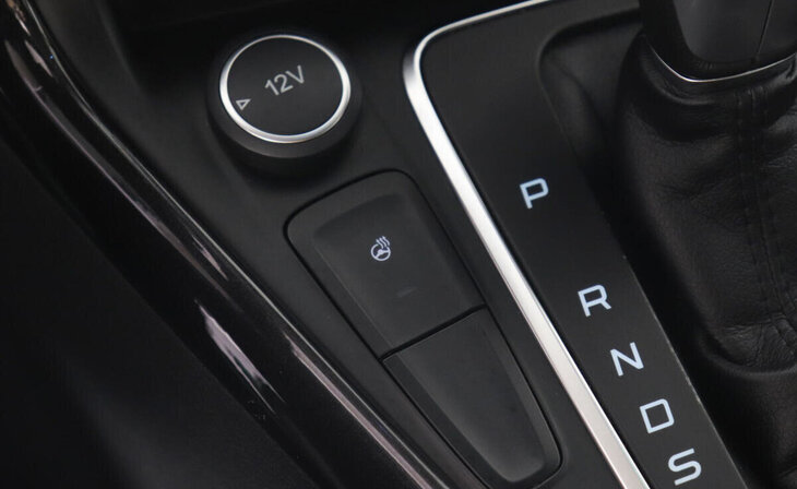 Ford Focus - Фото 10