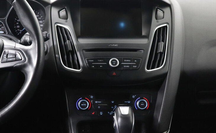 Ford Focus - Фото 8