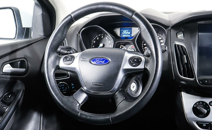 Ford Focus - Фото 10