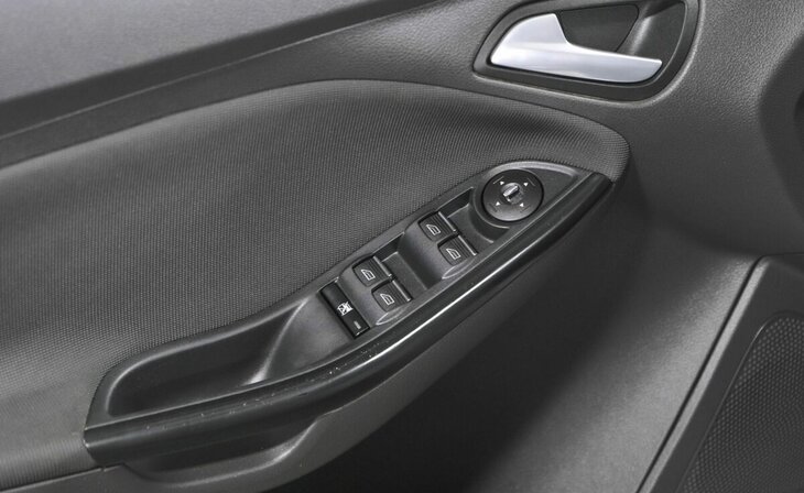 Ford Focus - Фото 11