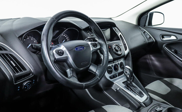 Ford Focus - Фото 8
