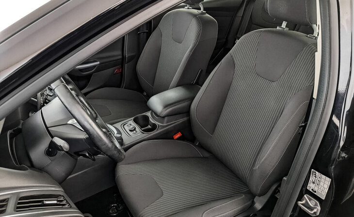 Ford Focus - Фото 10