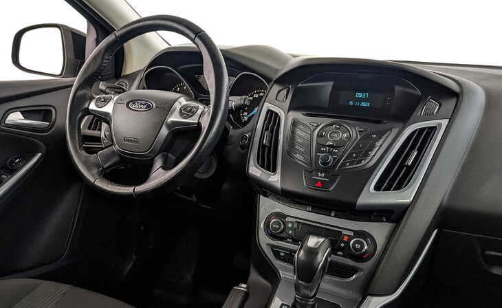 Ford Focus - Фото 13