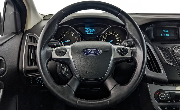 Ford Focus - Фото 15