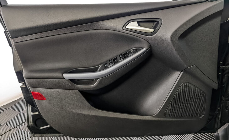 Ford Focus - Фото 18