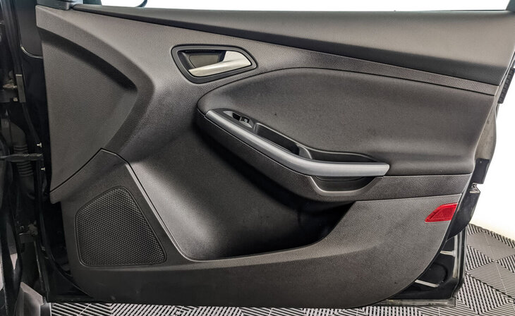 Ford Focus - Фото 19