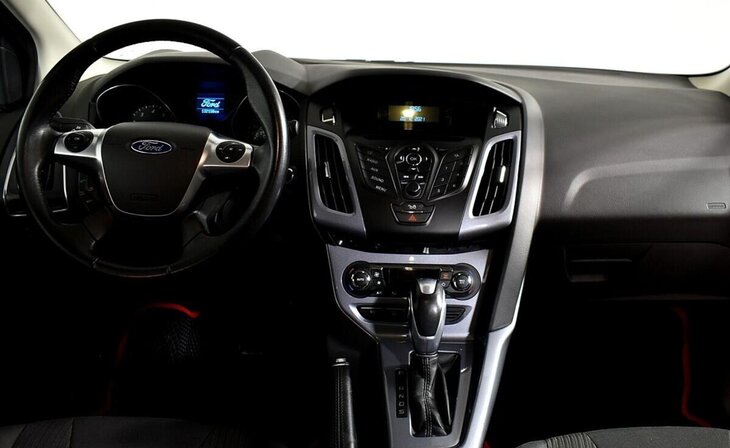 Ford Focus - Фото 8
