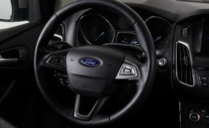 Ford Focus - Фото 10
