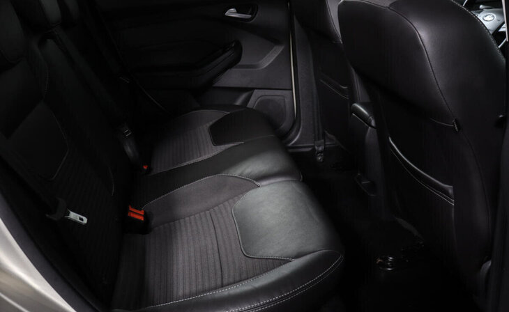 Ford Focus - Фото 18