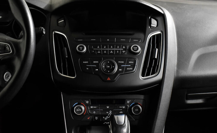 Ford Focus - Фото 13