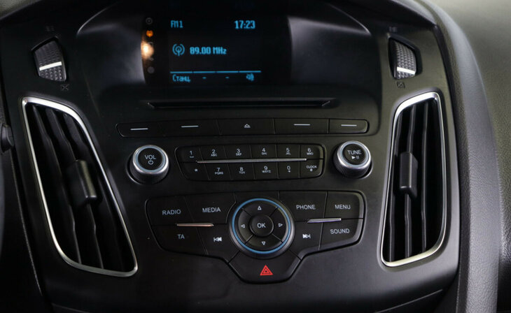 Ford Focus - Фото 12