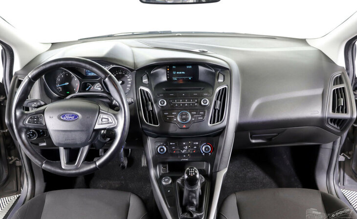Ford Focus - Фото 8