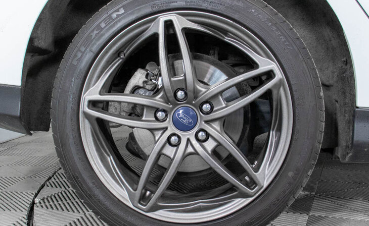 Ford Focus - Фото 4