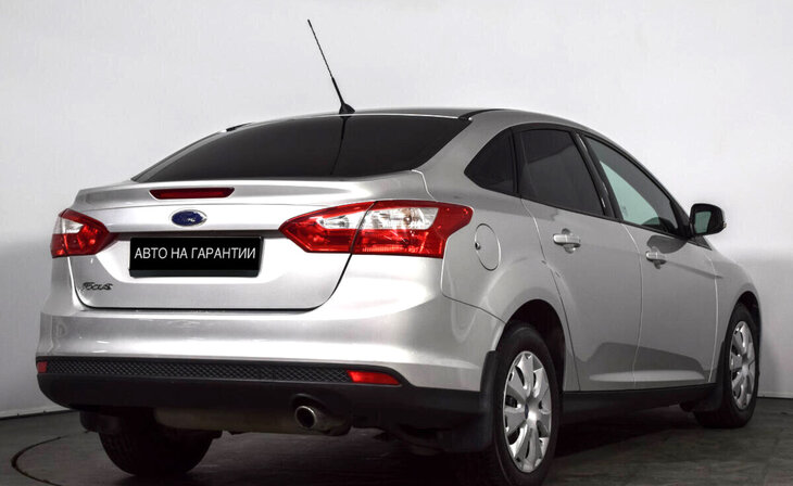 Ford Focus - Фото 2