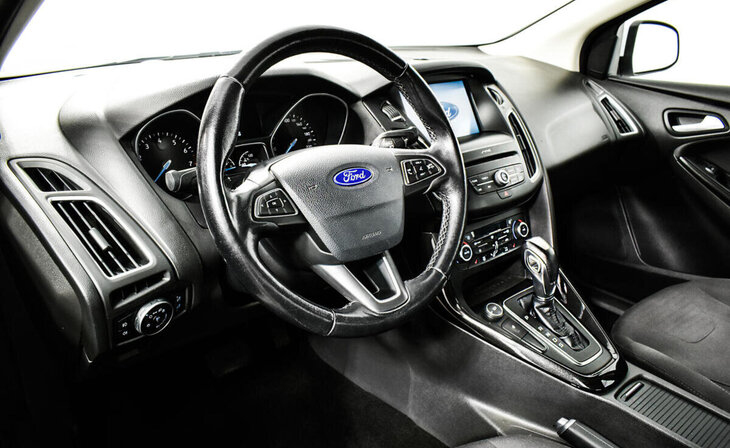 Ford Focus - Фото 6