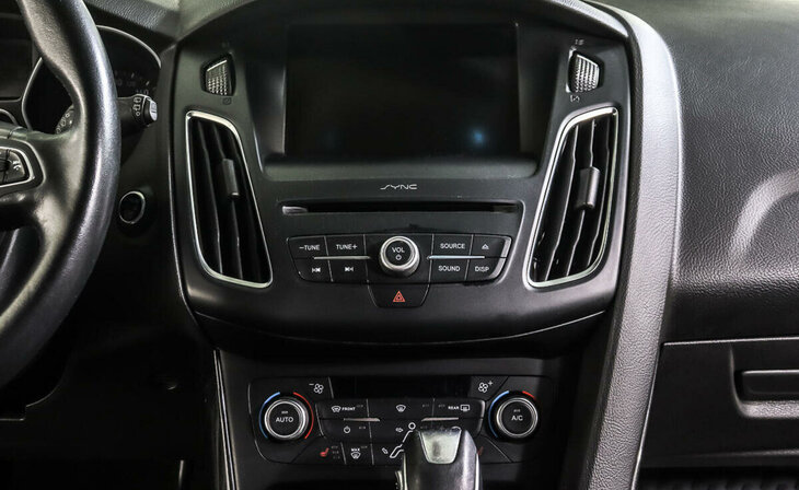 Ford Focus - Фото 10