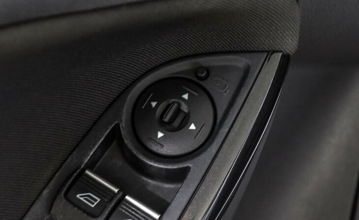 Ford Focus - Фото 12