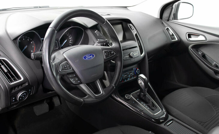 Ford Focus - Фото 8