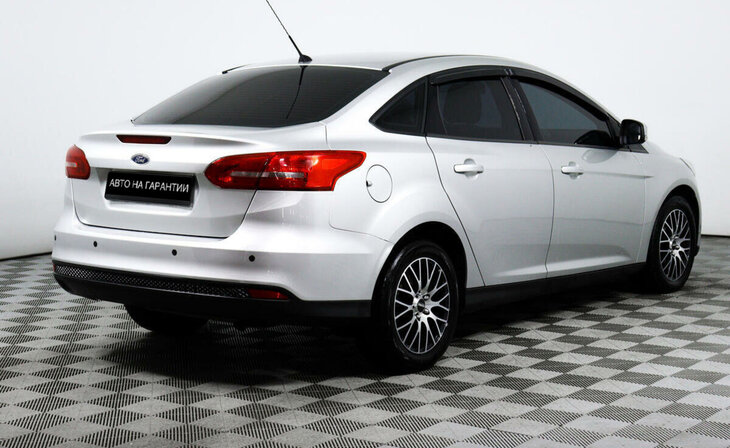 Ford Focus - Фото 4