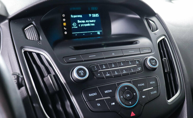 Ford Focus - Фото 14