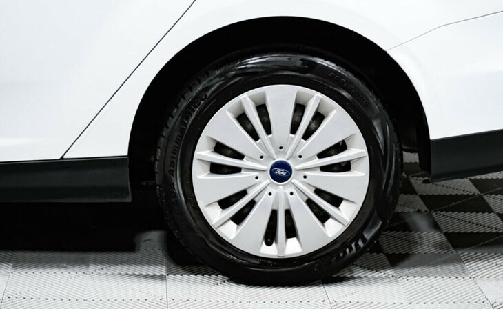 Ford Focus - Фото 6