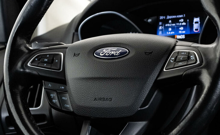 Ford Focus - Фото 10