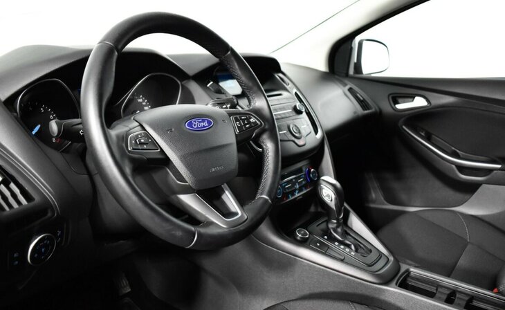 Ford Focus - Фото 8