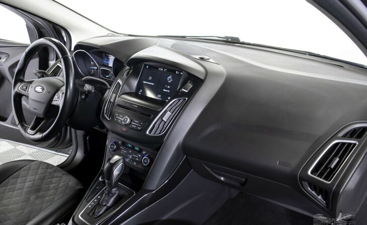 Ford Focus - Фото 6