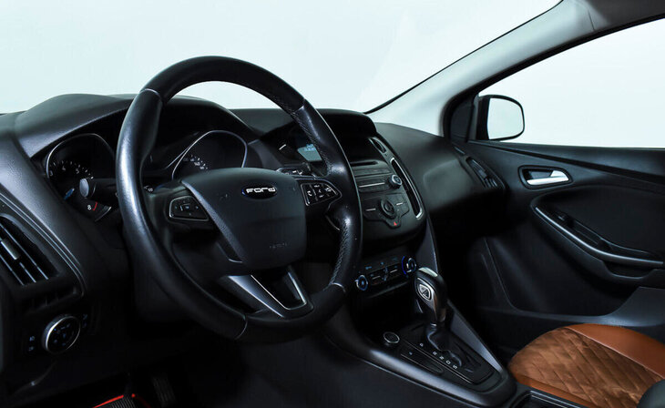 Ford Focus - Фото 9