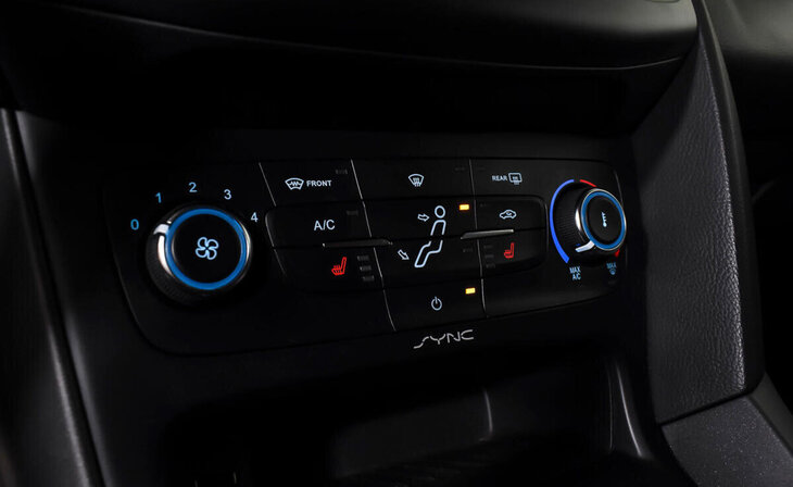 Ford Focus - Фото 10