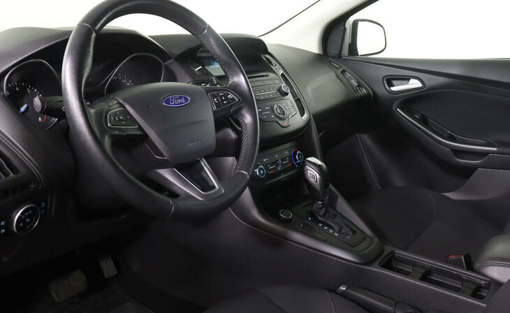 Ford Focus - Фото 8