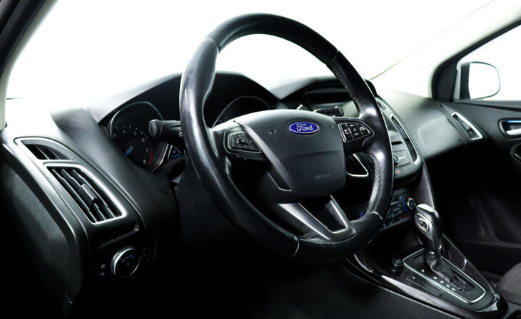 Ford Focus - Фото 10