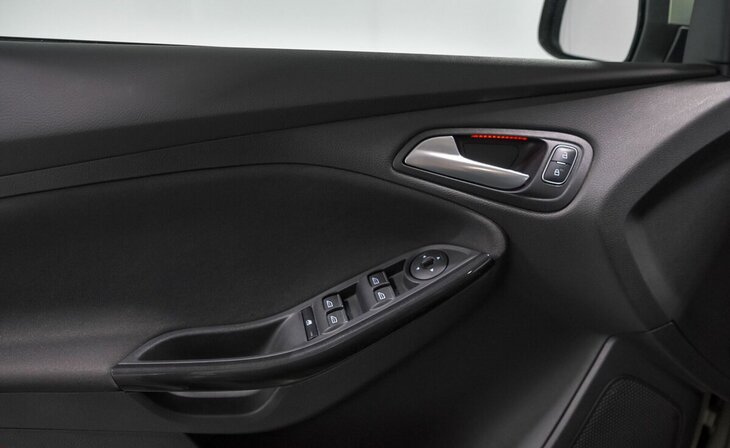 Ford Focus - Фото 10