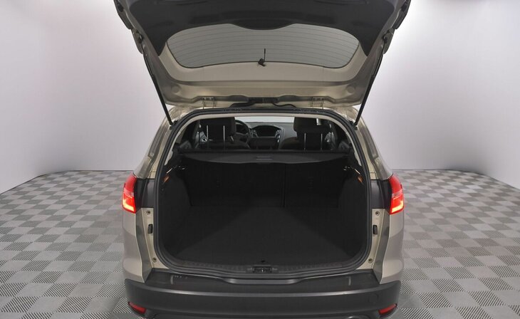 Ford Focus - Фото 12