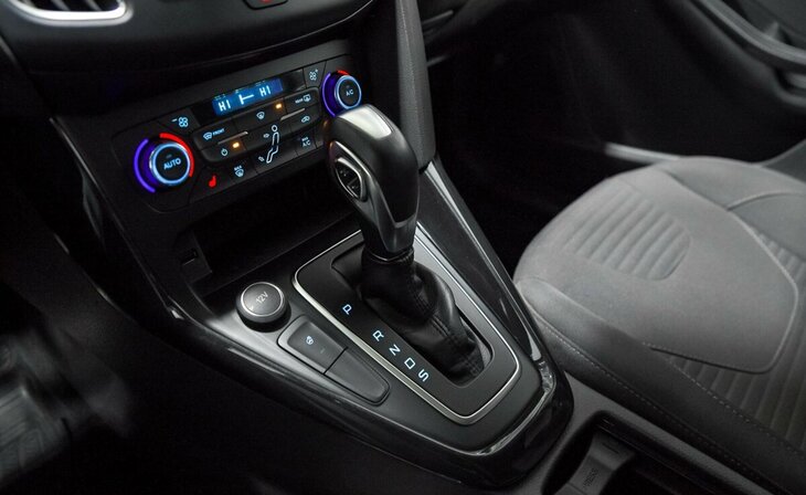 Ford Focus - Фото 7