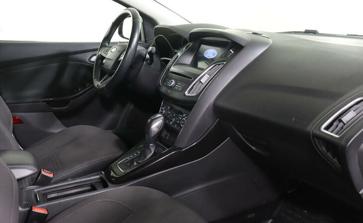 Ford Focus - Фото 9
