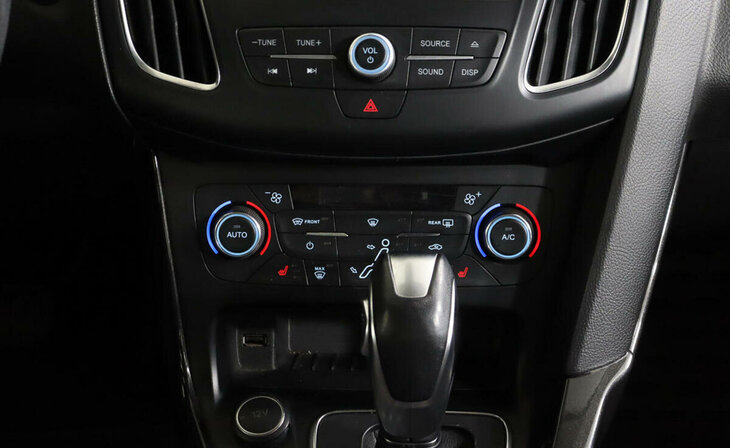 Ford Focus - Фото 13