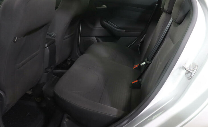 Ford Focus - Фото 15