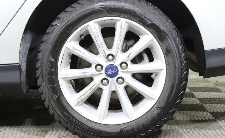 Ford Focus - Фото 8