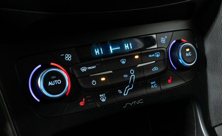 Ford Focus - Фото 10