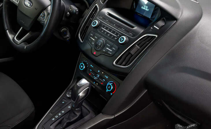 Ford Focus - Фото 9