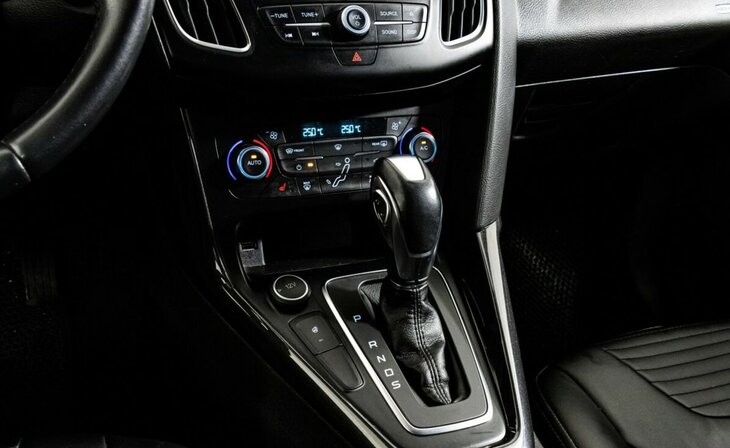 Ford Focus - Фото 8