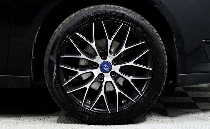 Ford Focus - Фото 6