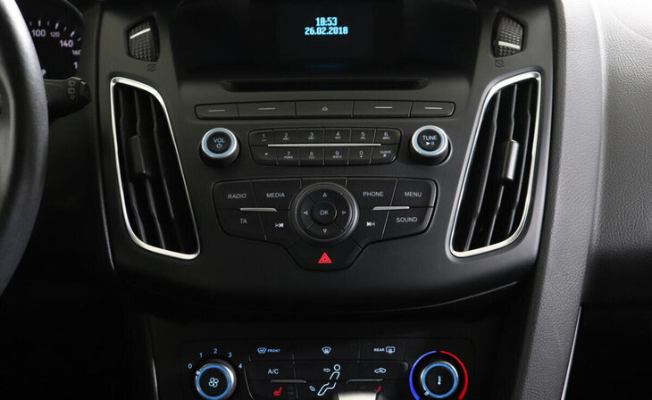 Ford Focus - Фото 7